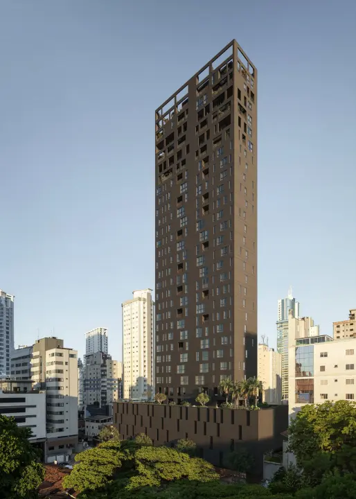 Origem 3300 · Apartamento 2001
