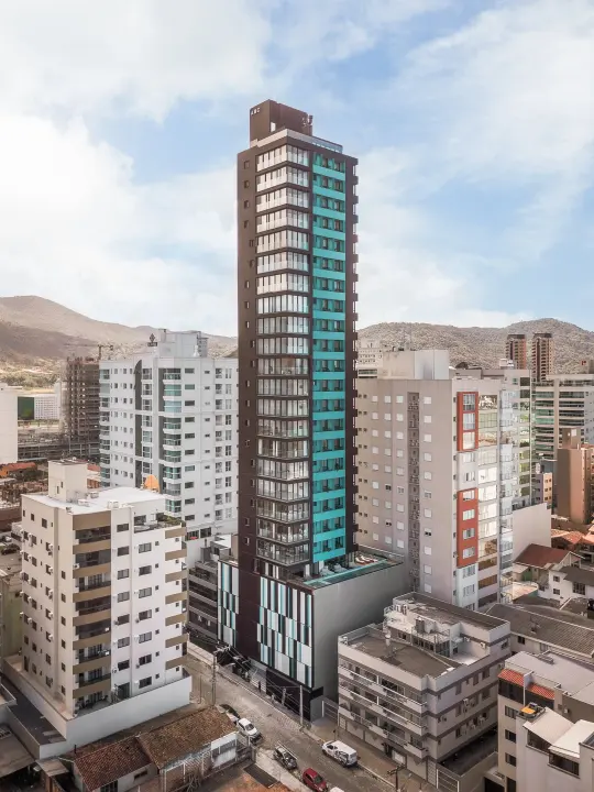 143 Mayfair · Apartamento 1601