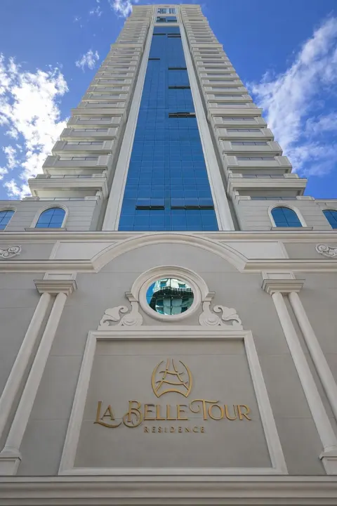 La Belle Tour Residence · Apartamento 2701
